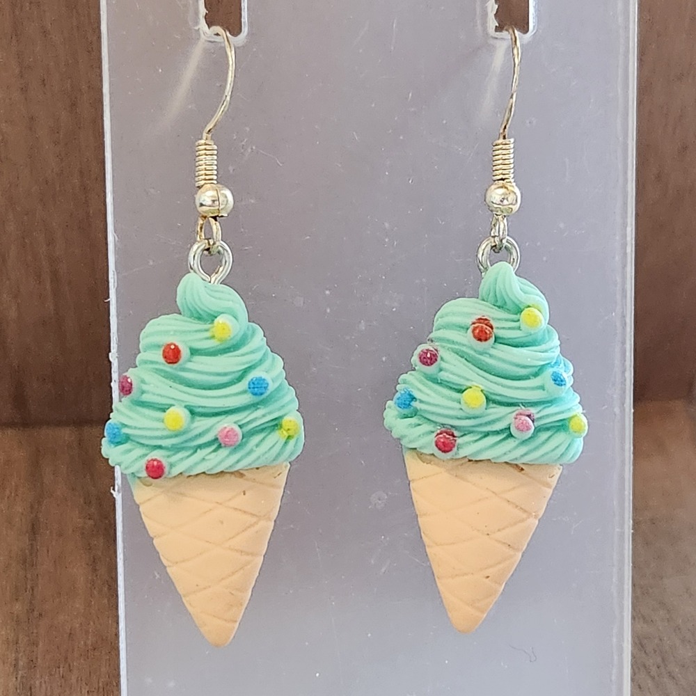 Mint with Sprinkles Ice Cream Cone Dangle Drop Earrings Handmade NWOT Fun Casual
